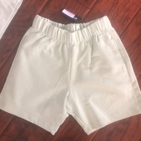 SET🌟 BRUNETTE THE LABEL HOODIE/SHORT SET MINT GELATO - Picture 4 of 9